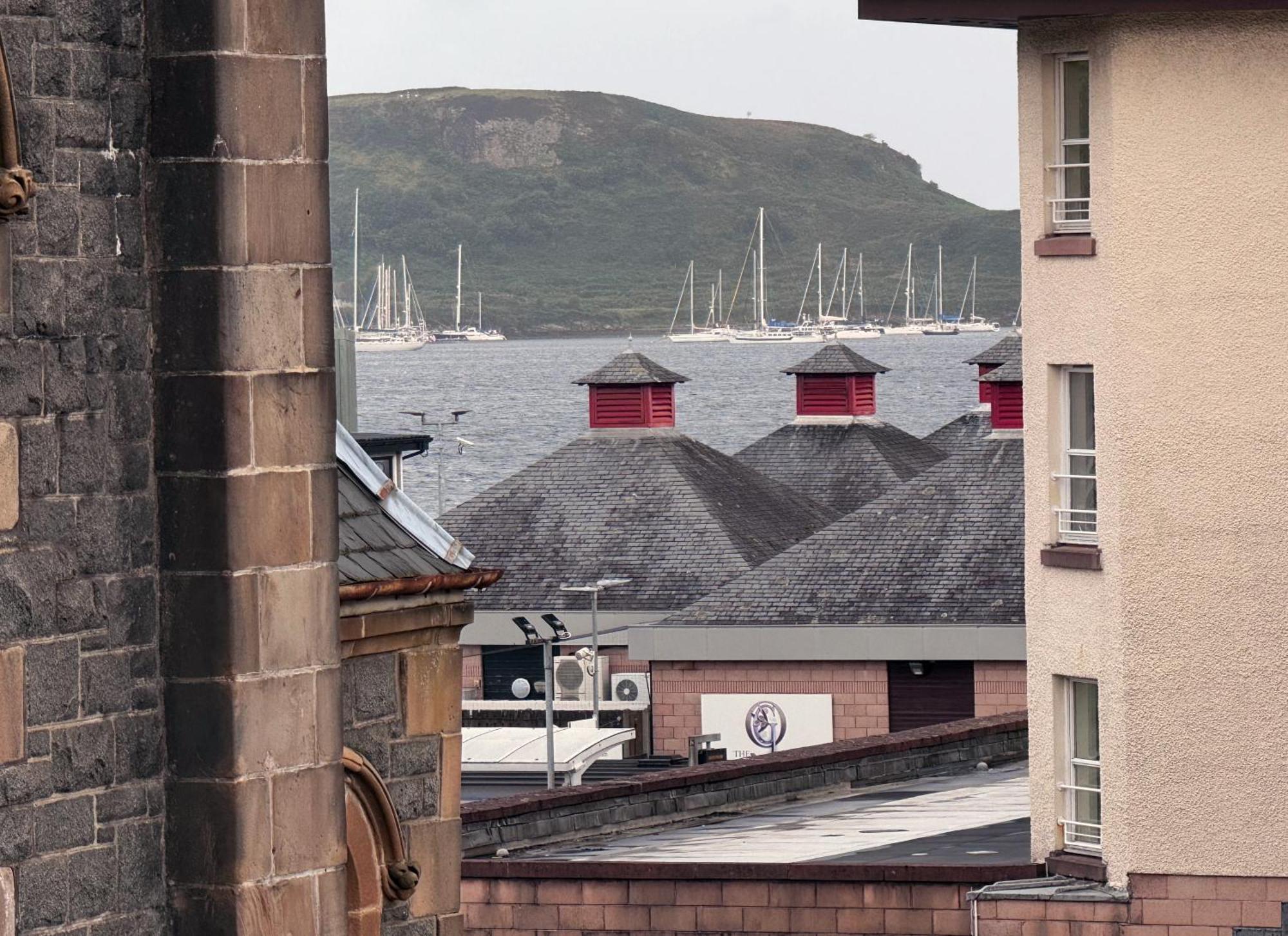 Heart Of Oban Apartment Exterior foto